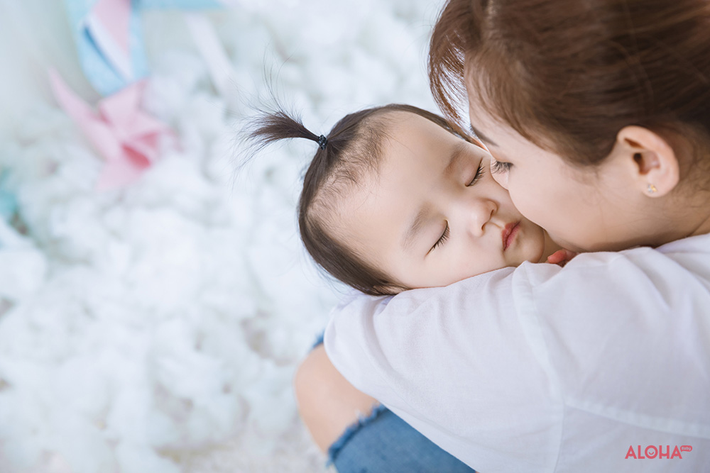 Album ảnh bé sinh đôi